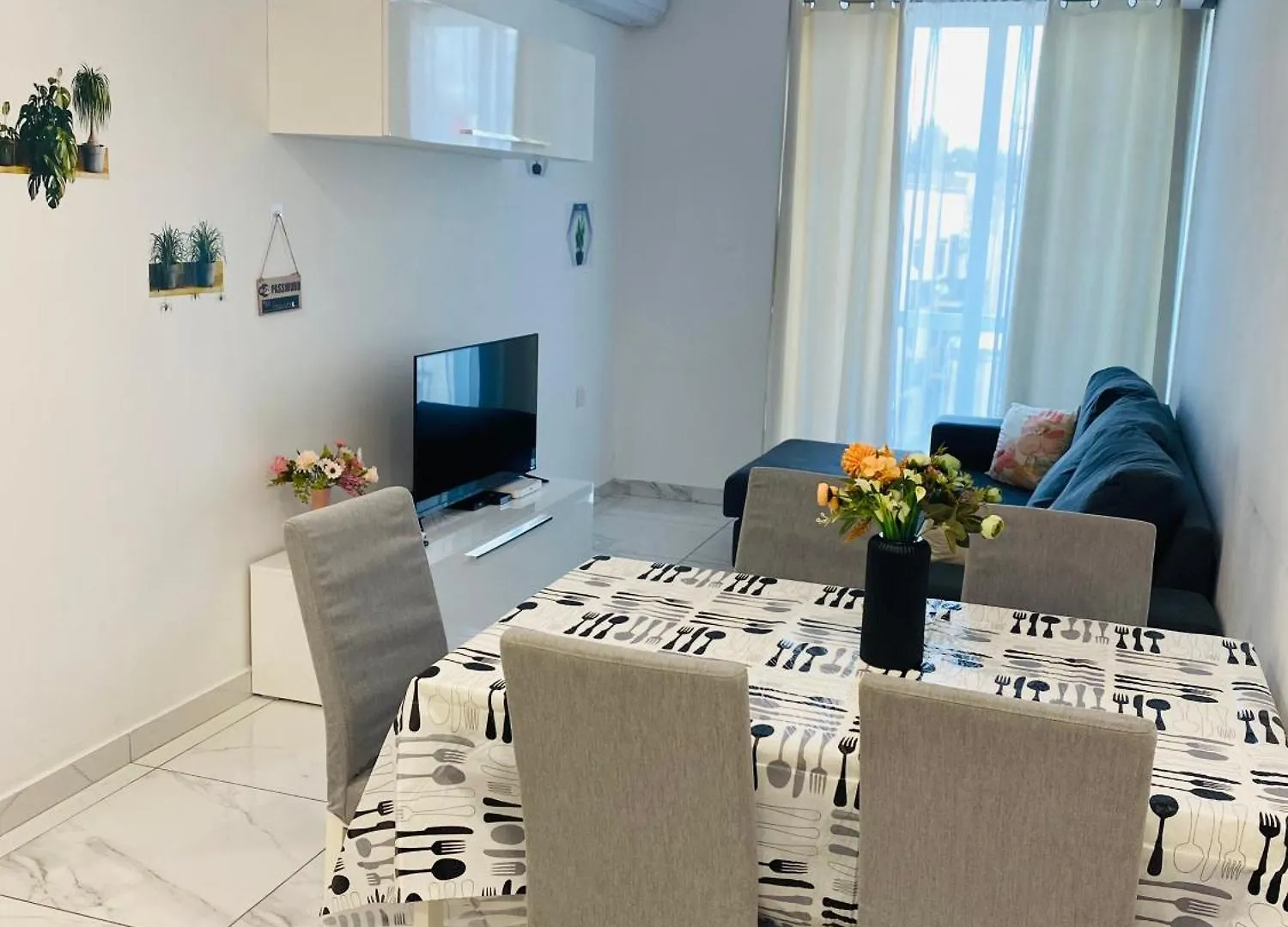 Central, Bright & Modern Apartment Msida